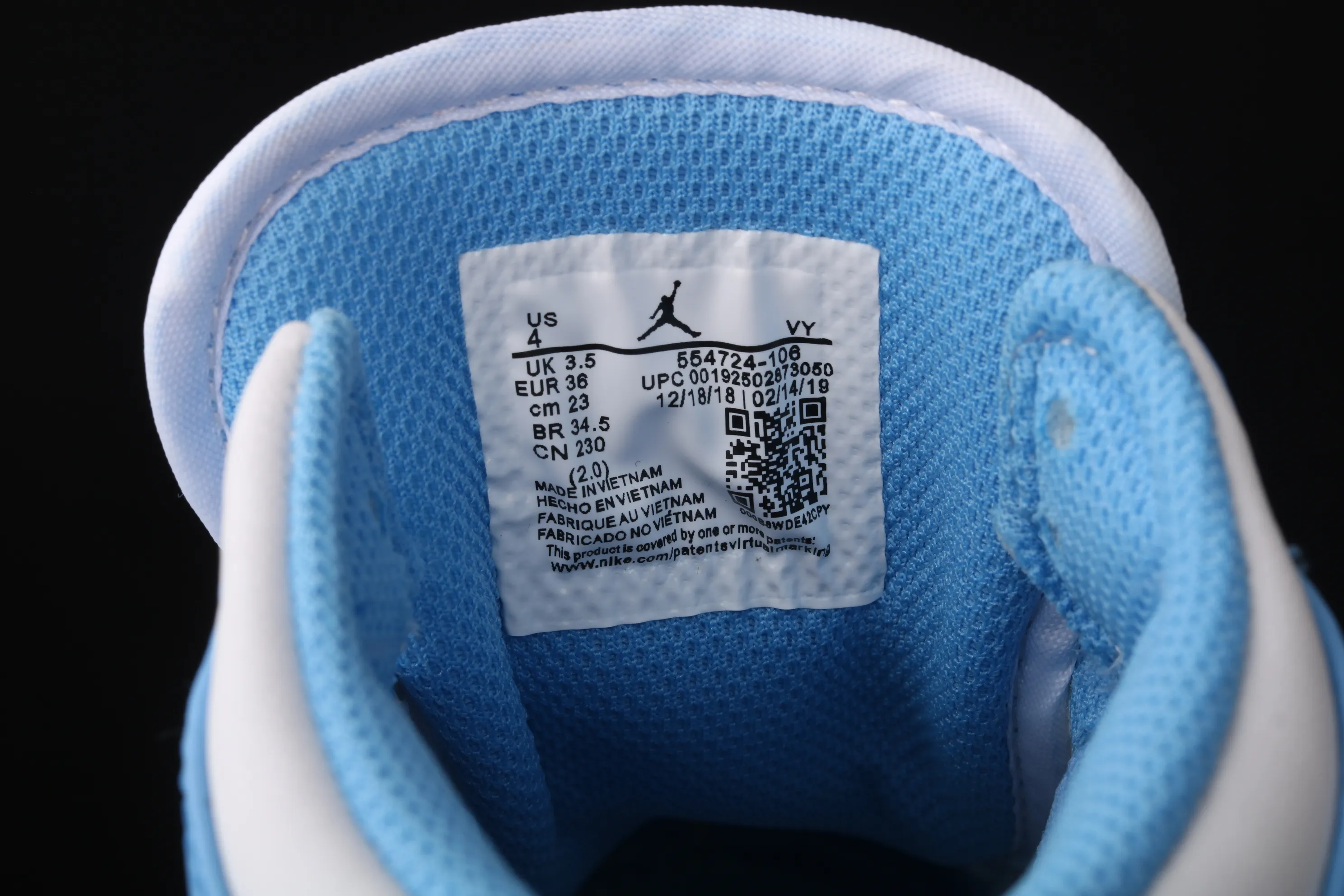 All categories Air Jordan Jordan series basketball shoes Air Jordan 1 Mid Air Jordan 1 Mid AJ1 Joe 1 white and blue 554724-106